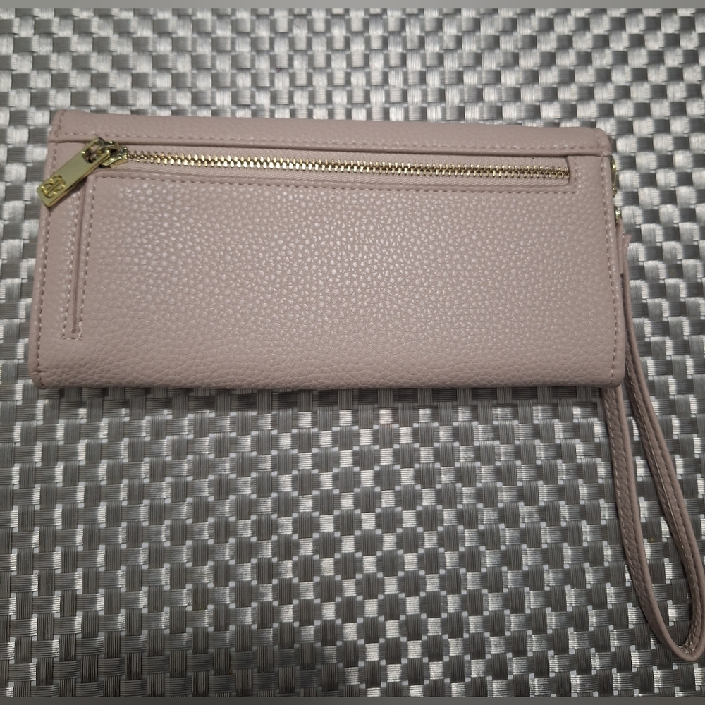 Bandolino Wallet - tan -NWOT - Picture 3 of 4
